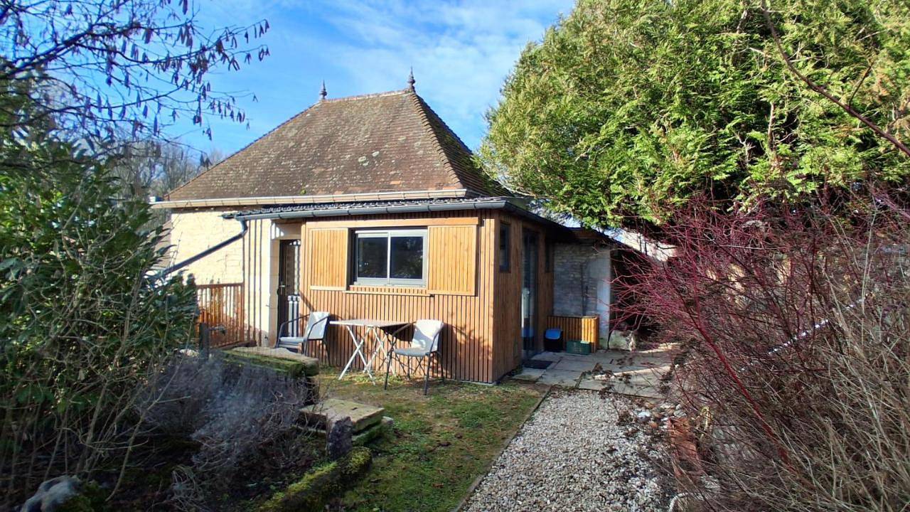 Au P'tit Versailles in Châtillon-sur-Seine, Région de Montbard