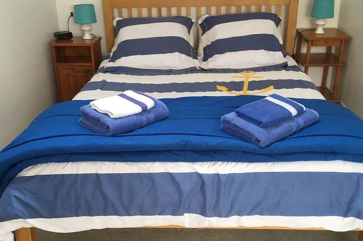 Gîte pour 6 personnes, avec jardin à Plouguenast - 3