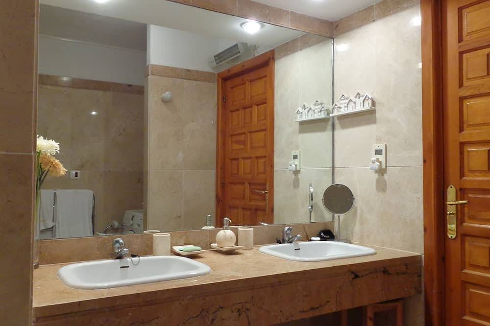 Kostenlose unbegrenzte Wifi-Klimaanlage-Grill-Dachterrasse Solarium-2 Bed 2 Bath Villa in Cartagena, Costa Cálida
