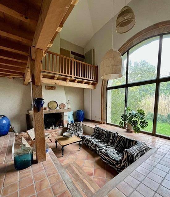 Villa pour 14 personnes, avec piscine ainsi que terrasse et vue
