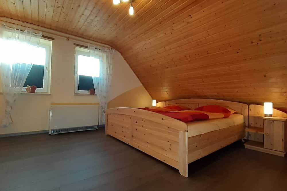 Alleinstehendes Ferienhaus in ruhiger Lage (4 Sterne Dtv-Klassifizierung) in Ebersburg, Rhön-Hessen