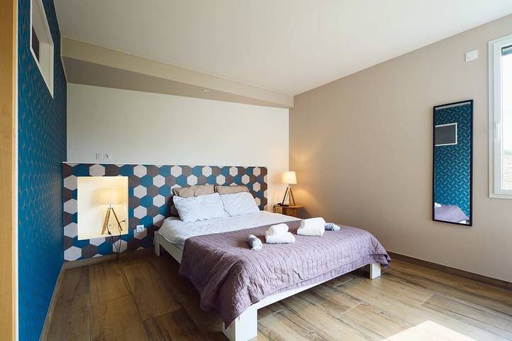 Domaine de la Coutardière 15p / Piscine intérieure in Saint-Vincent-sur-Jard, Vendée