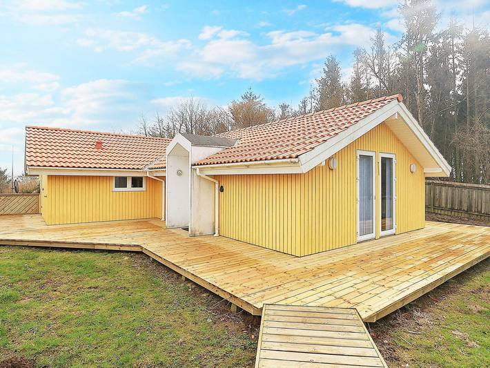 Ferienhaus für 10 Personen, mit Whirlpool und Terrasse sowie Garten und Pool in Rudkøbing