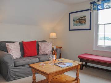 Log Cabin for 6 People in Salcombe, Devon, Photo 2