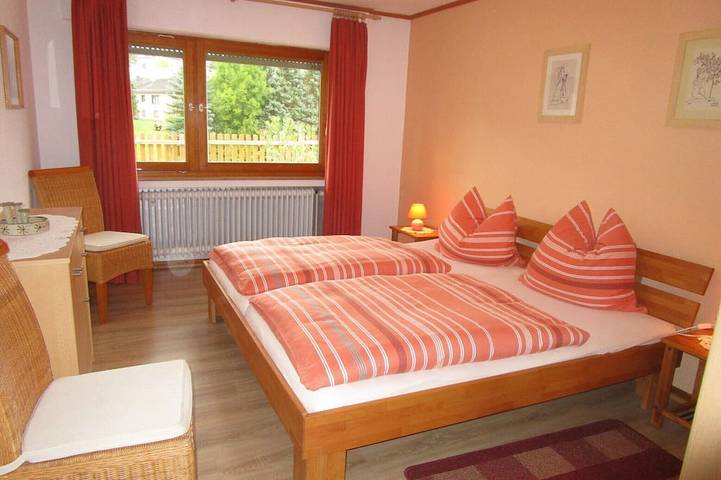 Ferienwohnung für 4 Personen, mit Garten und Terrasse in Bad Münstereifel - 2