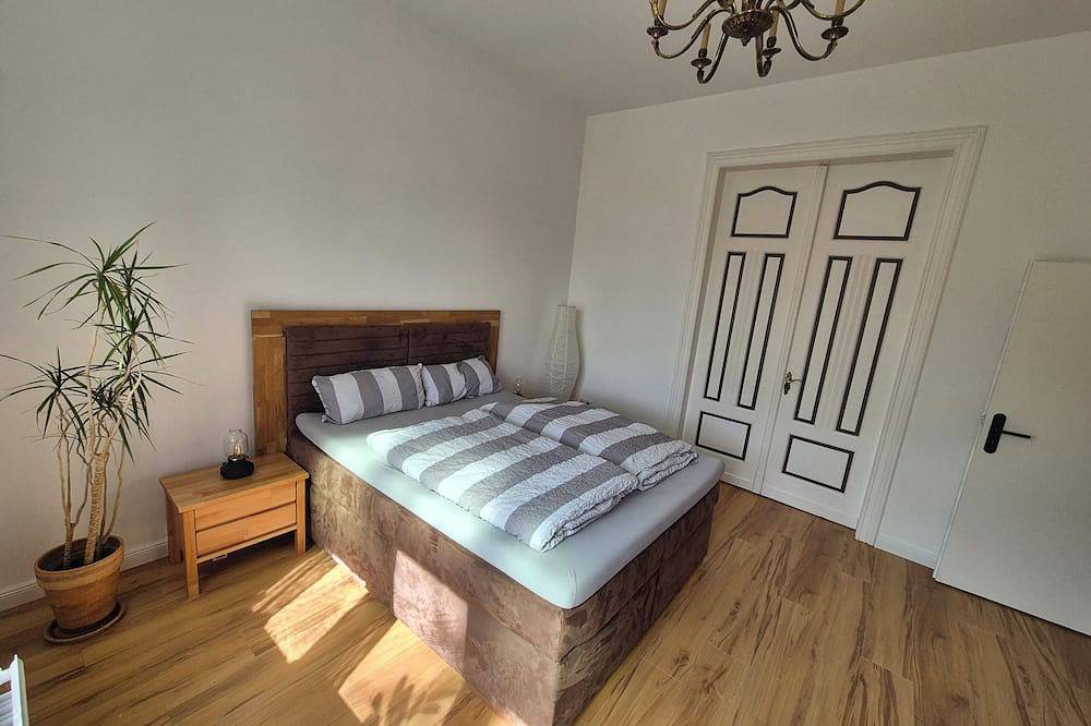 Ganze Wohnung, Rote Villa Lagom, die Ferienwohnung in Kirchen in Kirchen (Sieg), Altenkirchen & Umgebung