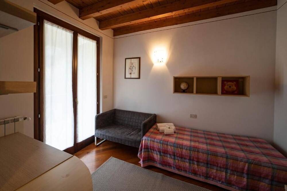 Ganze Wohnung, Romantic Lake View House in Sulzano, Catena Bresciana Occidentale