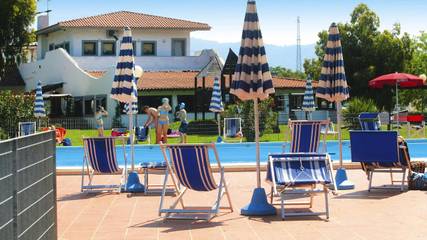 Bungalow für 4 Personen, mit Pool und Garten, mit Haustier in Ligurien