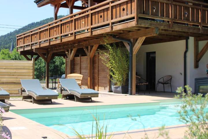 Appartement de vacances pour 11 personnes, avec Balcon et Jacuzzi ainsi que Terrasse et Jardin