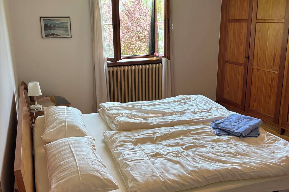 Ferienhaus Bodensee: Landhaus mit direktem Seezugang & Privatstrand in Öhningen, Untersee