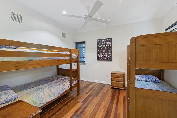 Holiday home for 10 people, with garden and balcony, with pets in Queensland