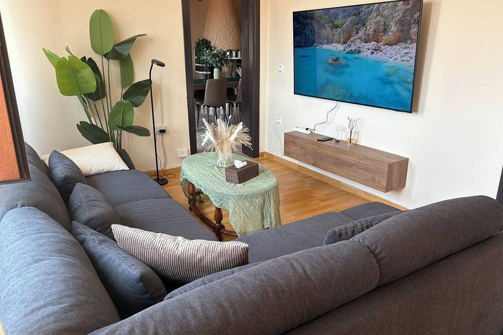 Ganze Wohnung, Between Sea and Mountains – Your Sardinian Escape – Modern 2Br Apartment in Berchidda, Olbia-Tempio