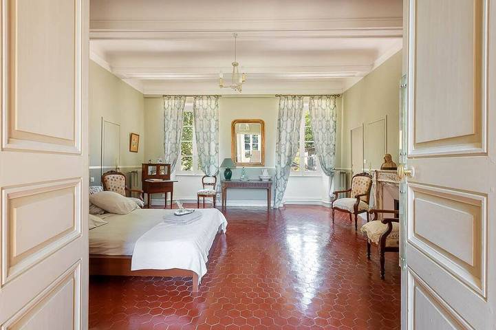 Location de vacances pour 10 personnes, avec jardin, animaux acceptés à Clermont-l'Hérault - 3