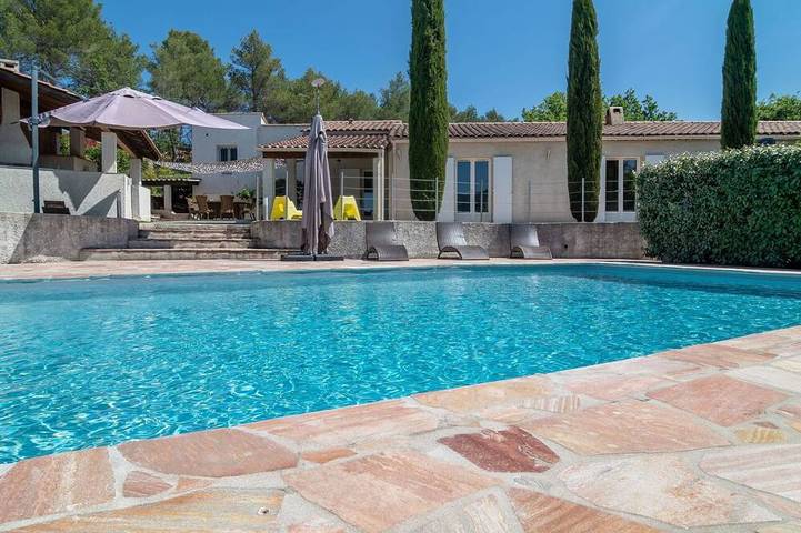 Maison de vacances pour 8 personnes, avec jardin à Rocbaron