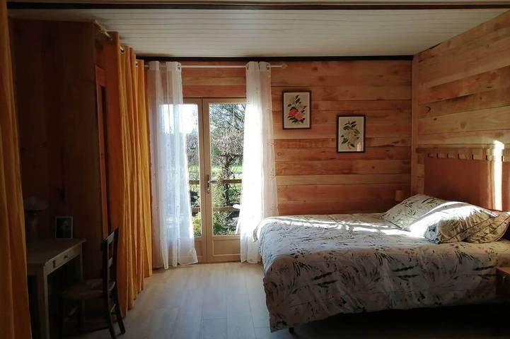 Gîte pour 3 personnes, avec jardin ainsi que piscine et terrasse à Ruffec - 2