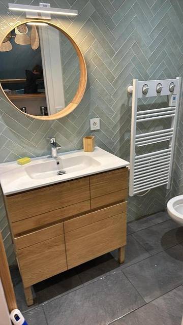 Gîte pour 3 personnes, avec terrasse à Banon