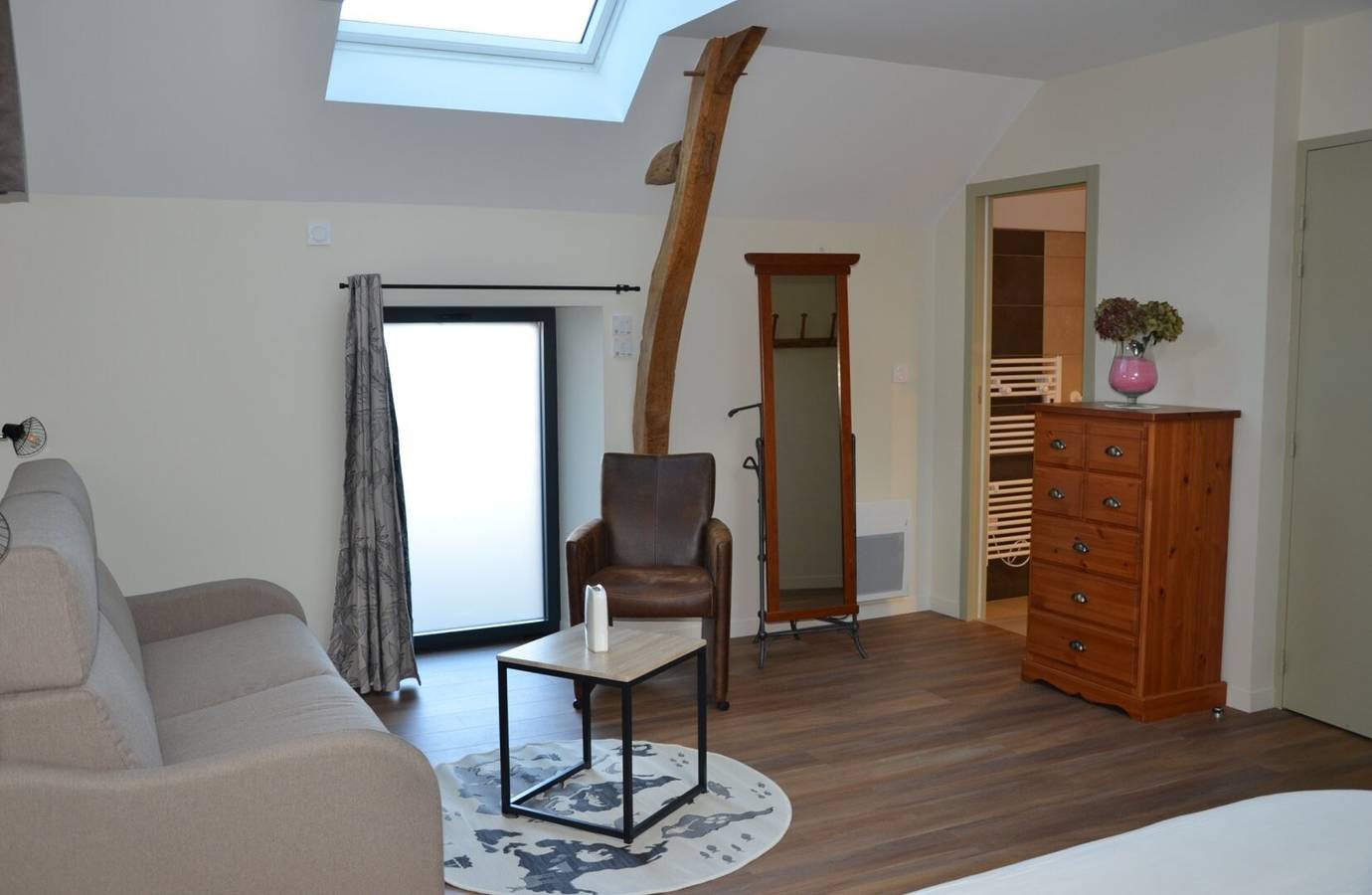 Chambre d’hôtes « Le Pin au Haras » avec Wi-Fi in Montreuil-sur-Maine, Région de Segré