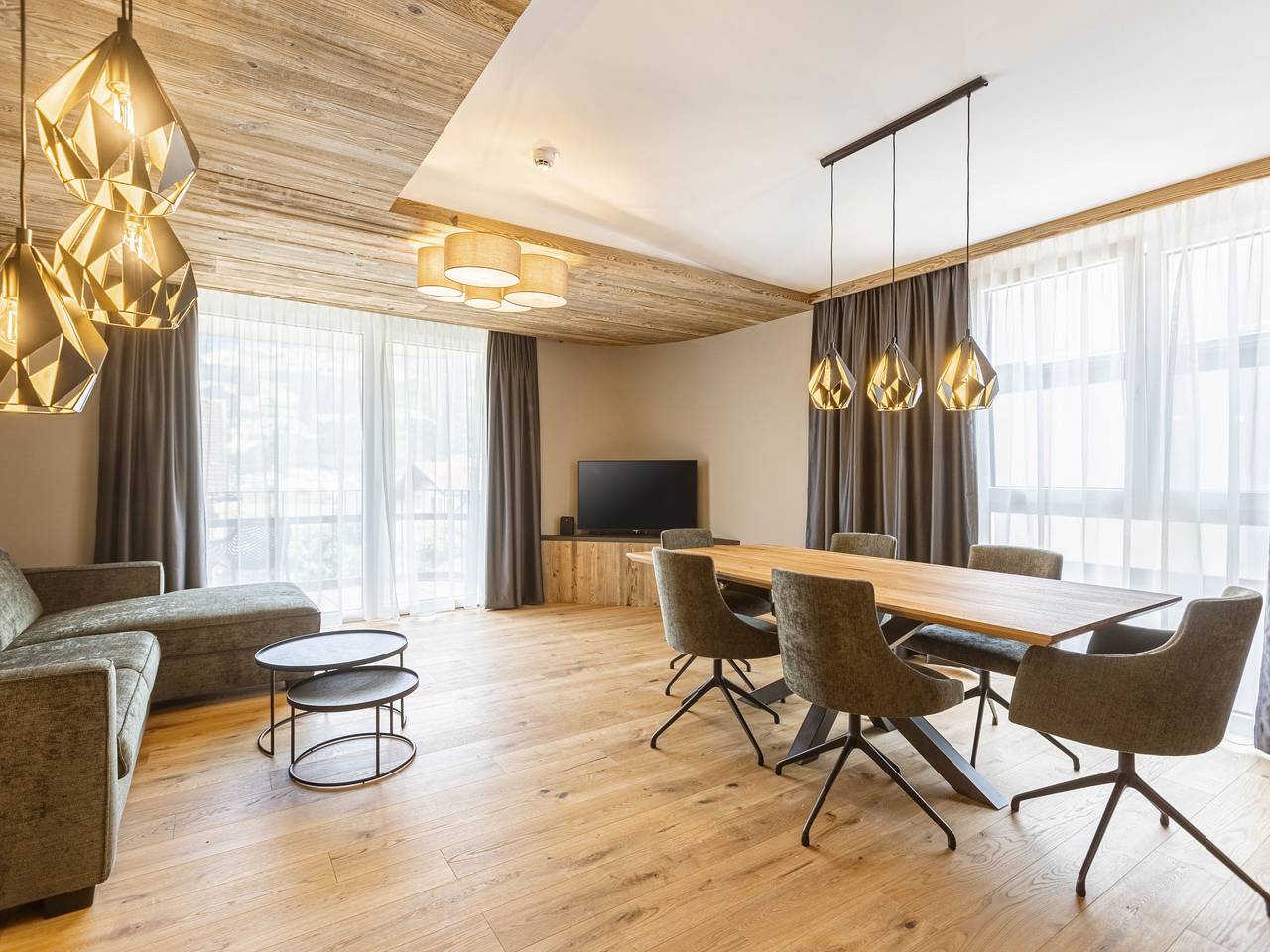 Entire apartment, Premium mit 2 Schlafzimmern in Fügen, Ski-Optimal Hochzillertal