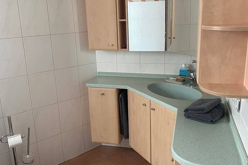 Entire apartment, Cozy vacation apartment Elli in the heart of Rheinhessen in Ober-Olm, Rhinehesse region