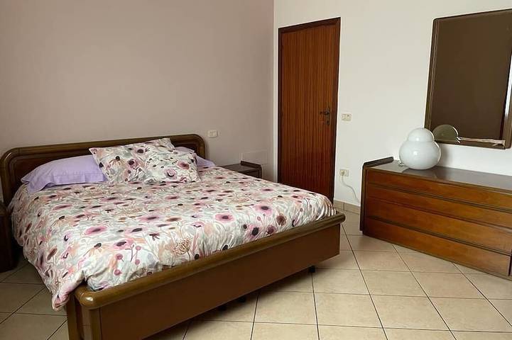 Entire apartment, Casa Isorea cozy place surrounded by greenery just a stone's throw from the city. in Pesaro, Valle del Metauro