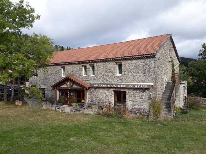 Hôtel pour 2 personnes, avec jardin ainsi que terrasse et vue dans La Croix de Bauzon - 4
