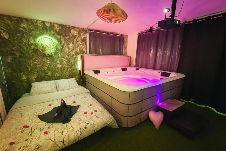 Maison d’hôte pour 2 personnes, avec Jacuzzi ainsi que Sauna et Vue à Le Val