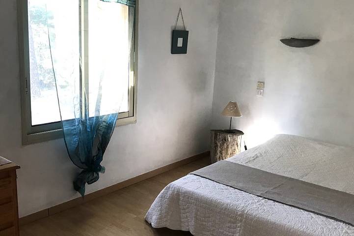 Location de vacances pour 6 personnes, avec jardin et terrasse à Saint-Pierre-de-Vassols - 3