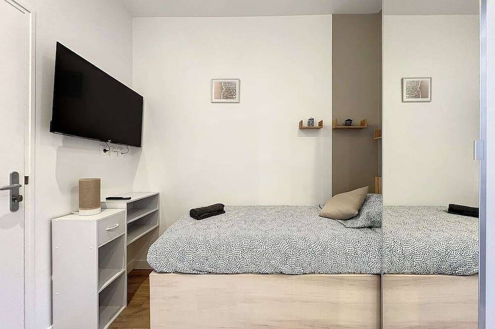 Entire apartment, Studio Le Glinglin - Close to the train station in Saint-Brieuc, Côte de Goëlo