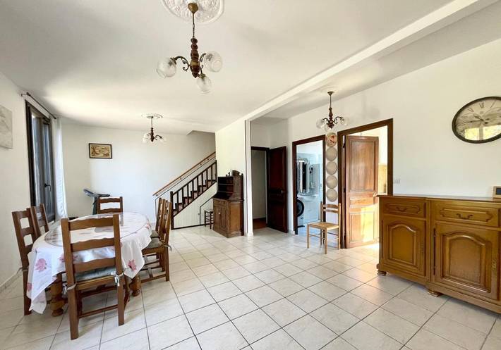 Location de vacances pour 6 personnes, avec jardin à Couilly-Pont-aux-Dames - 2