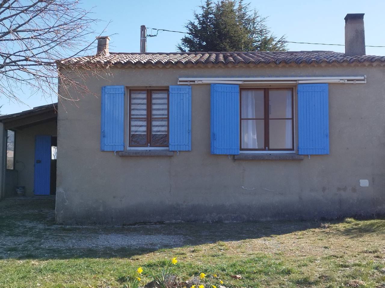 Maison de vacances 'Chez Monique Et Dédé' avec vue sur montagne, terrasse privée et jardin privé in Ferrassières, Région de nyons