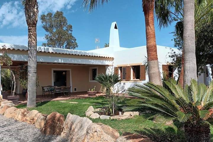 Casa rural para 6 personas, con Balcón y Terraza además de Jardín y Piscina en San Miguel de Balansat - 4