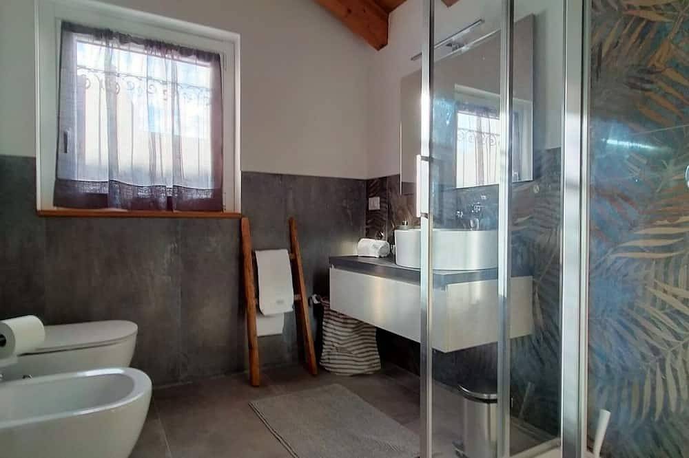 Renovated farmhouse 2min from lake and mountain in Abbadia Lariana, Abbadia Lariana Kommune