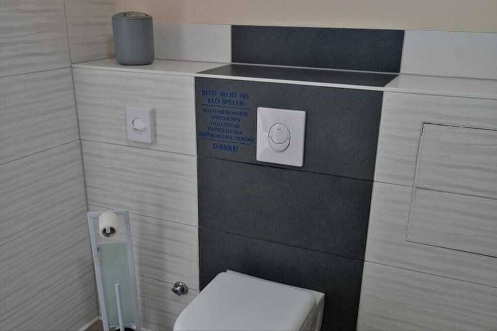 Ganze Wohnung, Müritzblick am Wünnow mit Wasserzugang und direkt in der Innenstadt. in Ludorf, Müritz