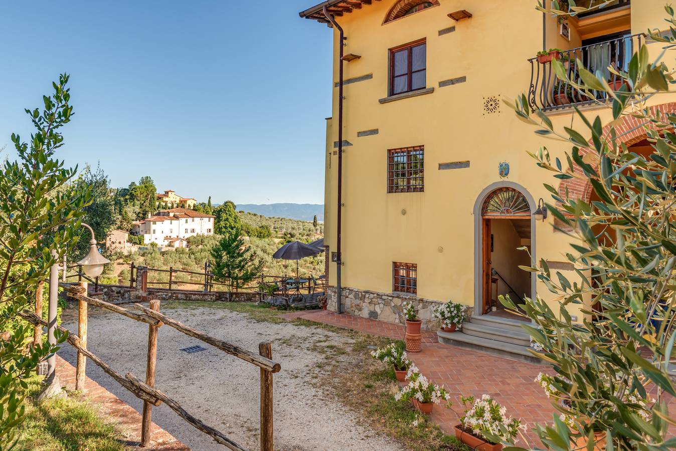Entire studio, Studio 'Il Poderaccio Tramontana' with Shared Pool, Wi-Fi and Air Conditioning in Scandicci, Florence Province