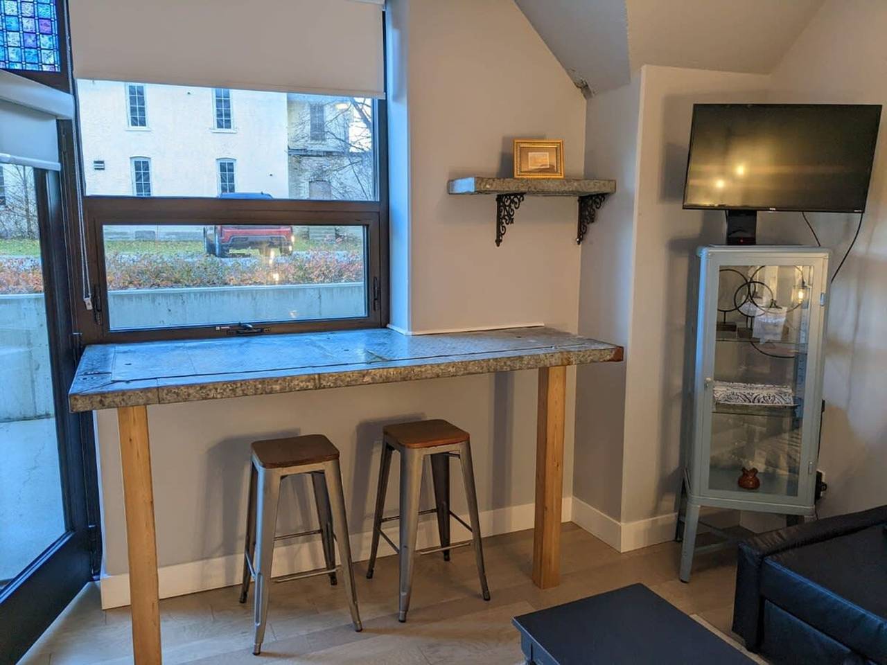 Ganze Wohnung, Gt Commons Condo with Views of Old State Hospital in Grand Traverse County