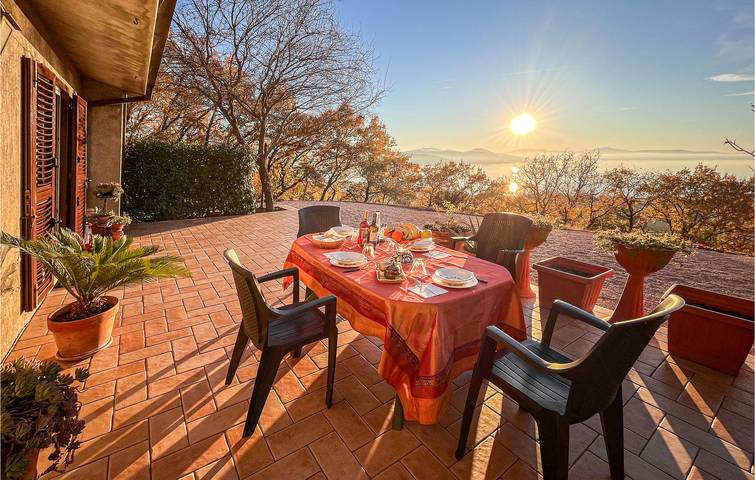 Ferienhaus für 4 Personen, mit Terrasse und Garten sowie Seeblick, mit Haustier in Umbrien - 2