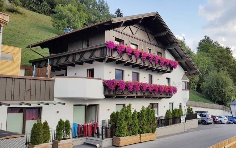 Vakantieappartement voor 6 personen, met uitzicht en terras in Ladis