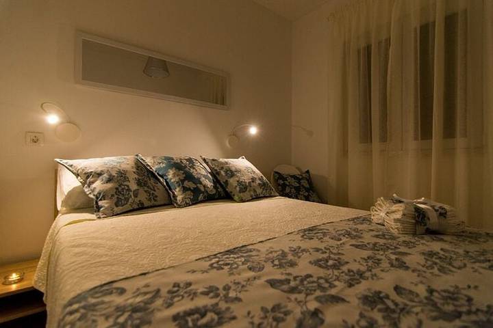 Ferienwohnung für 5 Personen, mit Terrasse und Whirlpool in Trogir