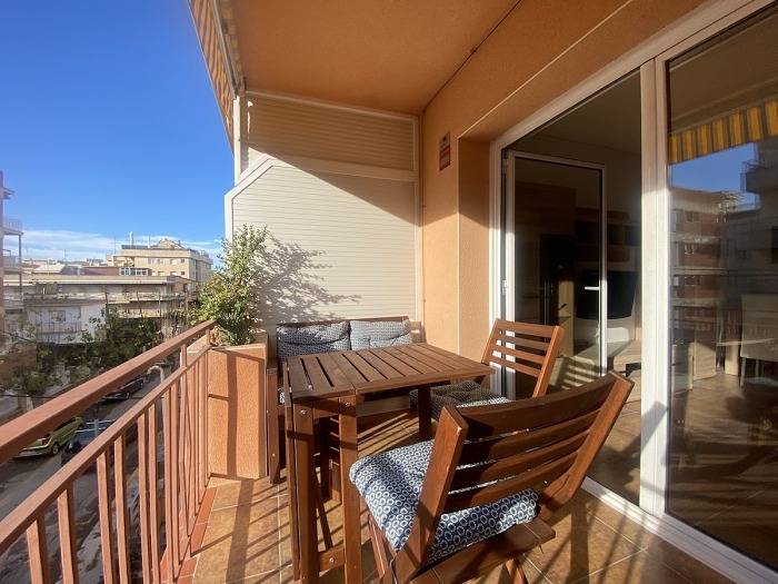 Apartamento de vacaciones para 6 personas, con balcón - 1