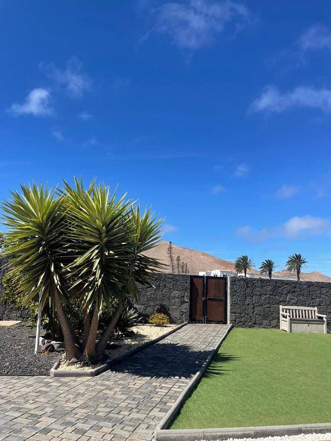 Casa rural para 4 personas, con piscina y jardín en Tinajo - 2