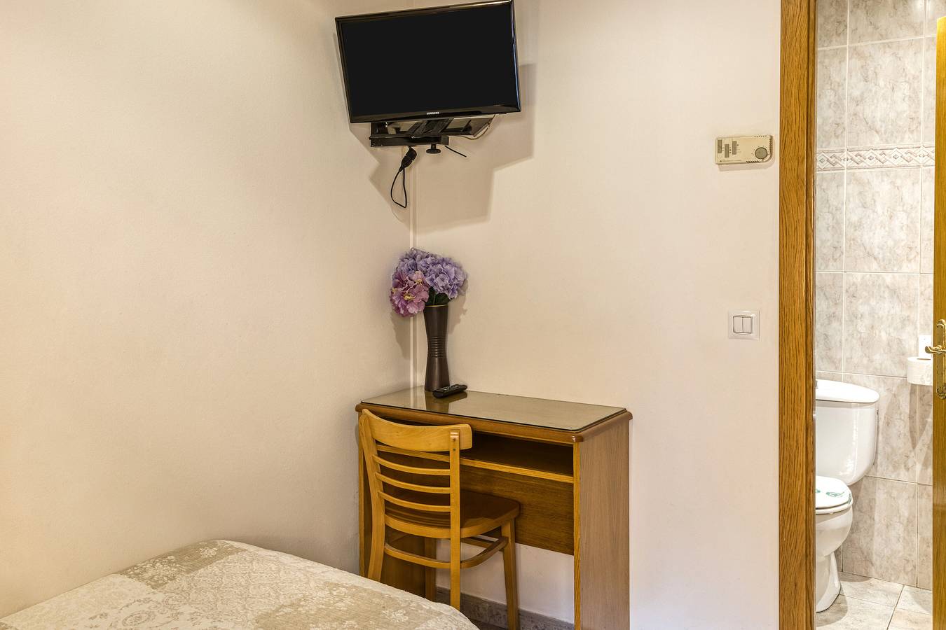 Habitación individual en el Hostal Barretina in Figueras, Alt Empordà