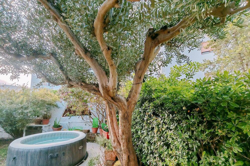Entire apartment, Aminth relaxation between sea and hills in Santa Marinella, Rome Province