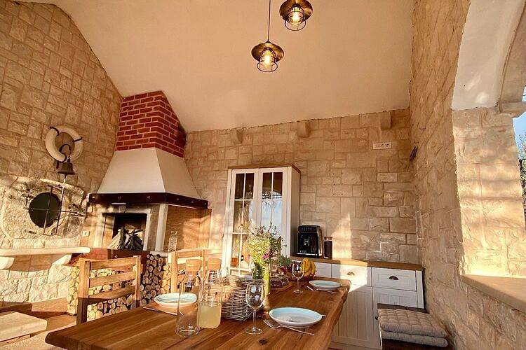 Villa Roza - One Bedroom with Swimming Pool in Dol (Postira), Supetar