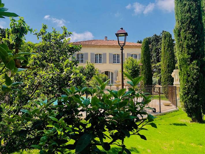 Chambre d’hôte pour 2 personnes, avec jardin et piscine