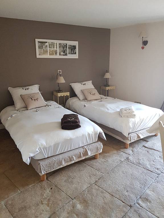 La Maison de l'Olivier, proche du Pont du Gard - Chambre 2 in Lédenon, Région de Nîmes