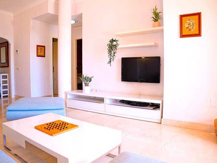 Entire holiday apartment, Cozy apartment with pool in Marbella in Marbella East, Marbella