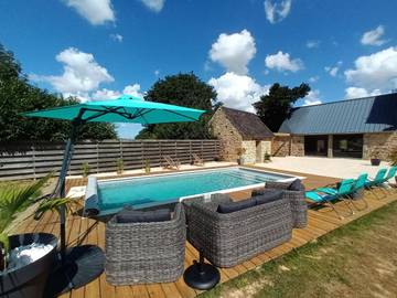 Gîte pour 2 personnes, avec jardin et piscine dans Berhet