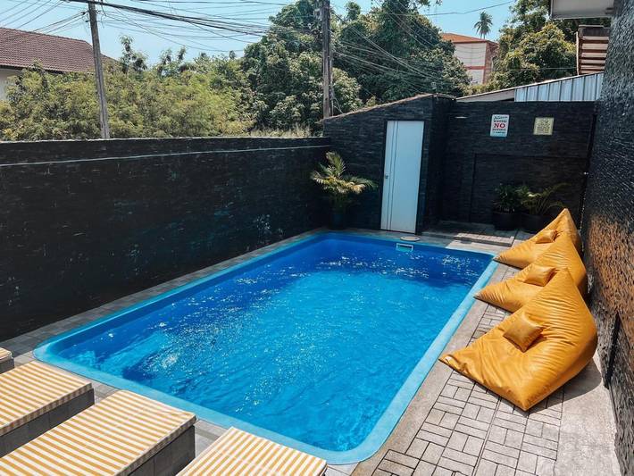 Appartement de vacances pour 2 personnes, avec jardin ainsi que piscine et terrasse
