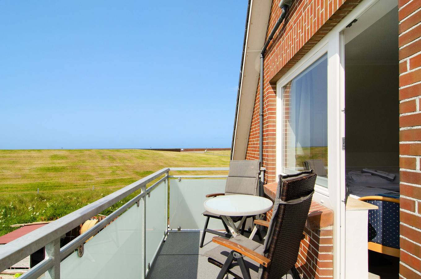 Ganze Wohnung, Ferienwohnung "Strandhus Uiterst-hörn Luv" mit Meerblick, Gemeinschafts-Garten und Wlan in Baltrum