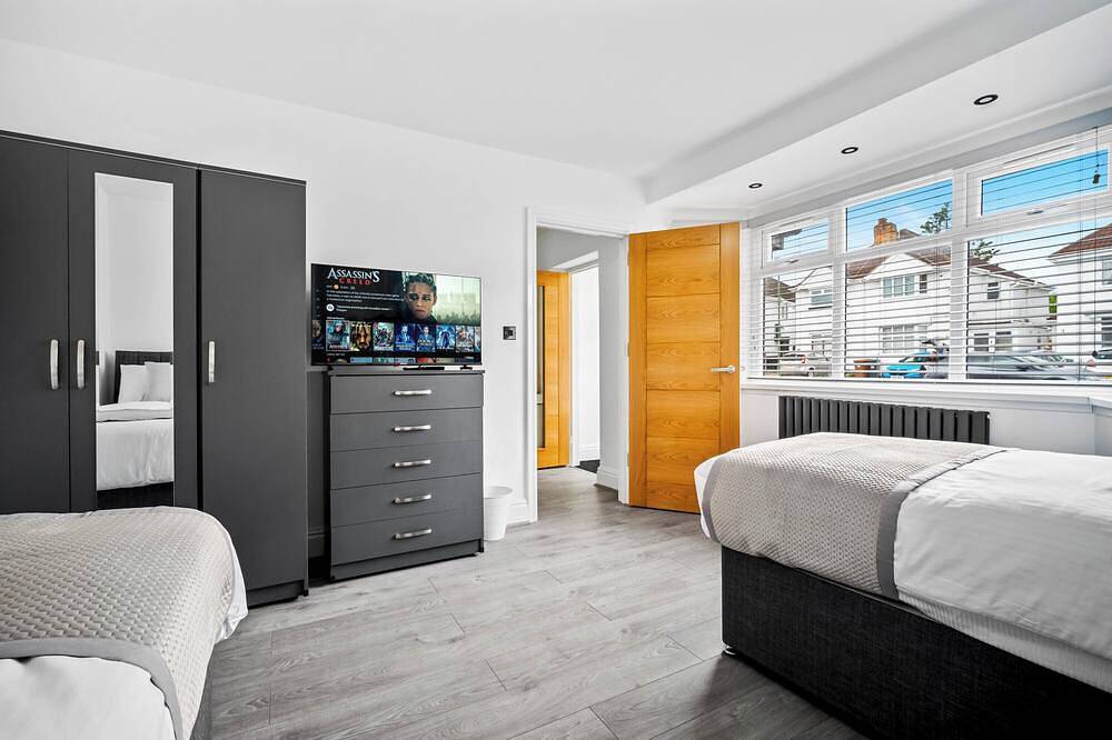 Large 5 bedroom home in Solihull near to Bhx Nec & Birmingham city centre in Solihull, Birmingham y alrededores